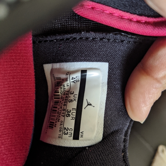 Jordan Sneakers - Picture 5 of 7